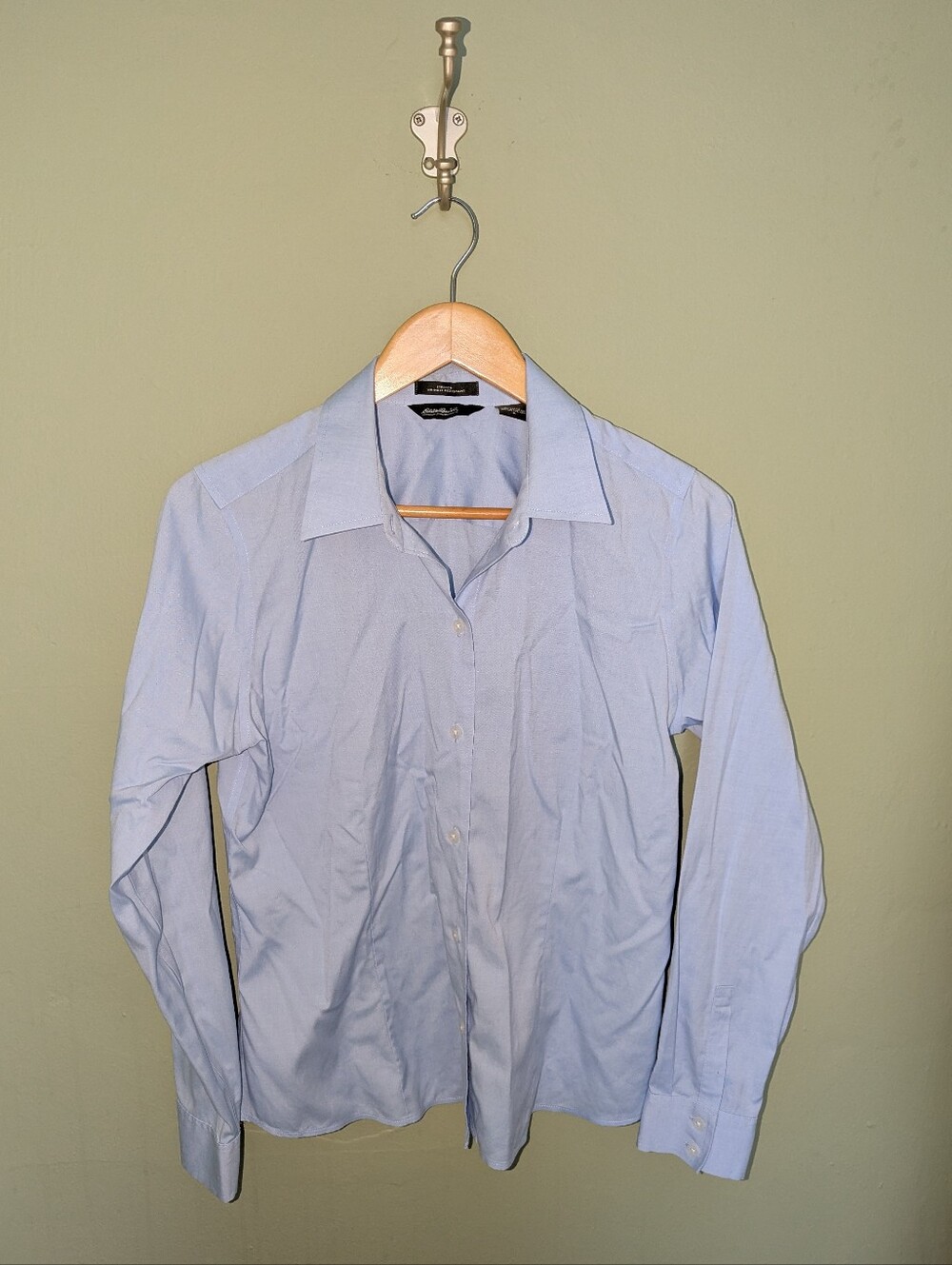 Eddie Bauer Stretch Cotton Blue Collared Shirt